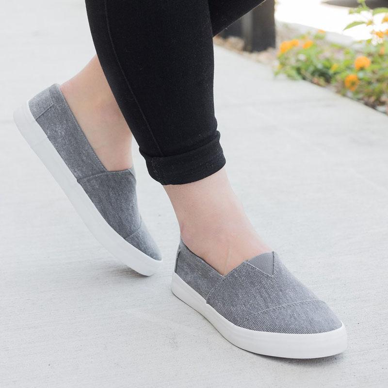 Women Fashion Non-slip Loafers Casual Slip-on Canvas Sneakers